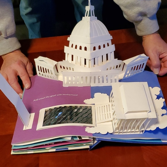 America POP UP Book 10x8 - Picture 10 of 16
